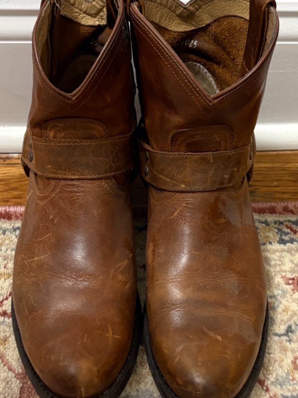 Frye short boots size 9.5 seldom worn